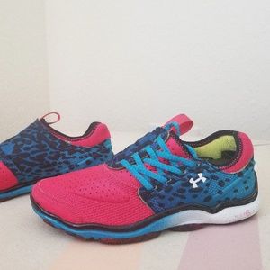 Under Armour women's running shoes size 6.5